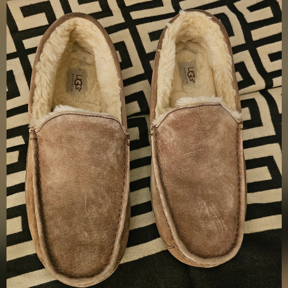 UGG | Men's Ascot Leather Suede Slipper | Color: 🌰Tan Chestnut🌰 Size: 13